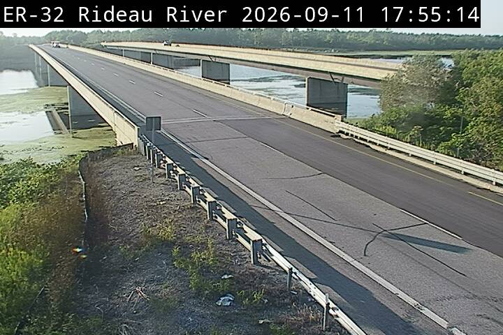 highway-416-near-rideau-river-1789150138.jpg