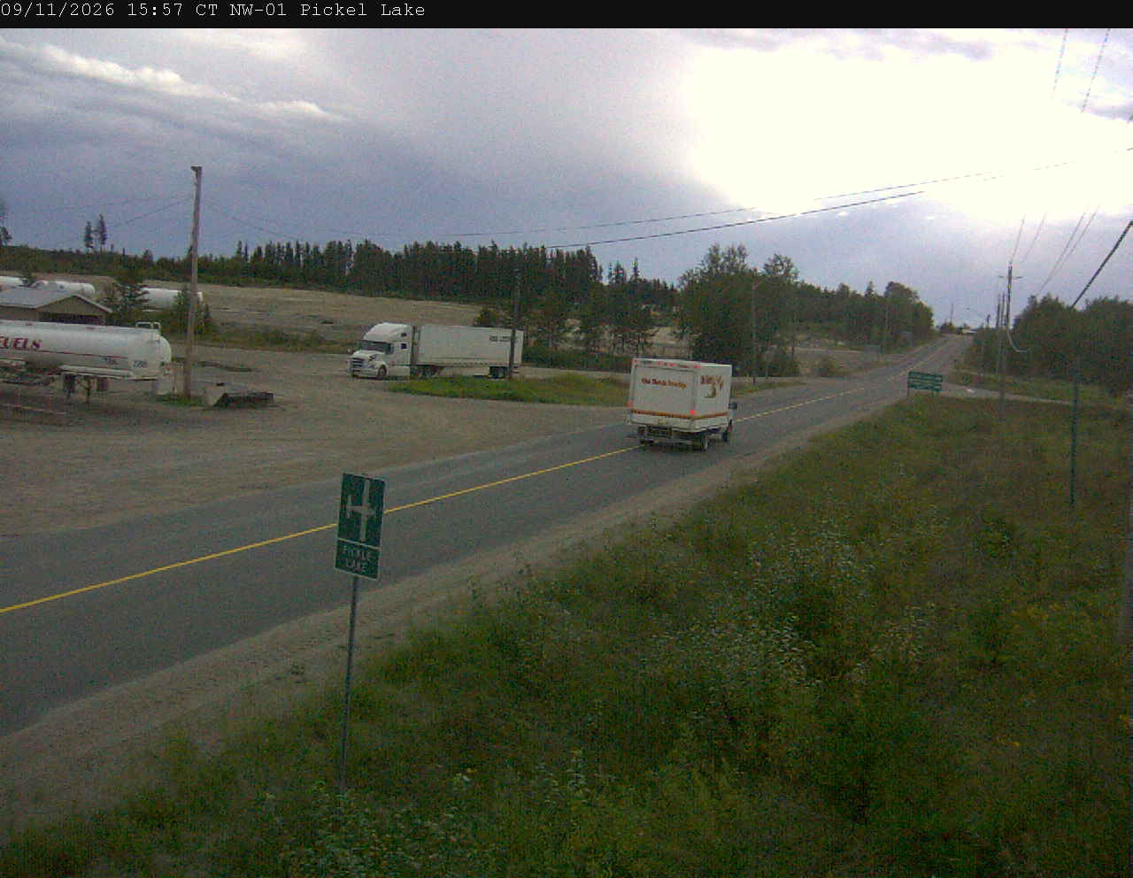highway-599-near-pickle-lake-1789150137.jpg