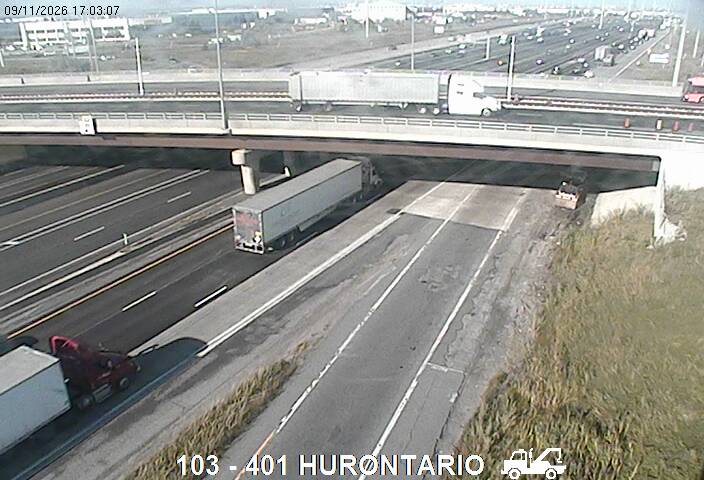 highway-401-near-hurontario-street-1789146358.jpg