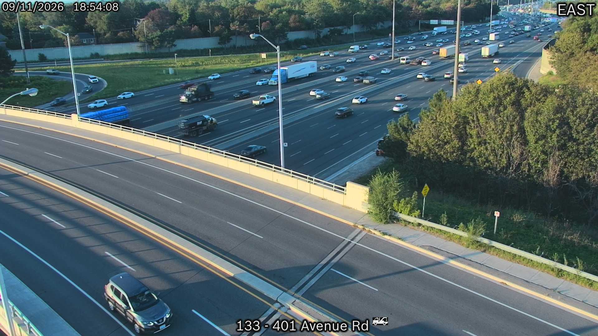 highway-401-near-avenue-road-1789153507.jpg