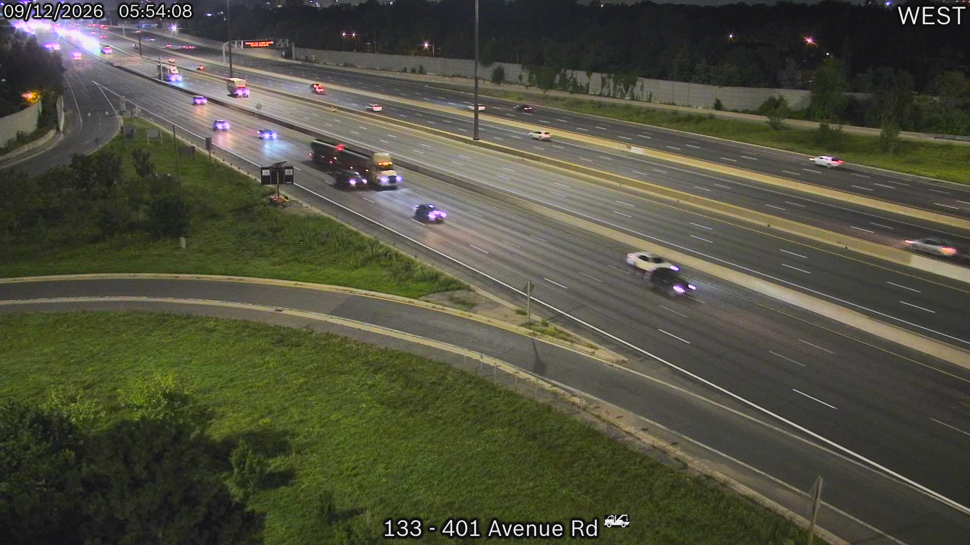highway-401-near-avenue-road-1789193064.jpg