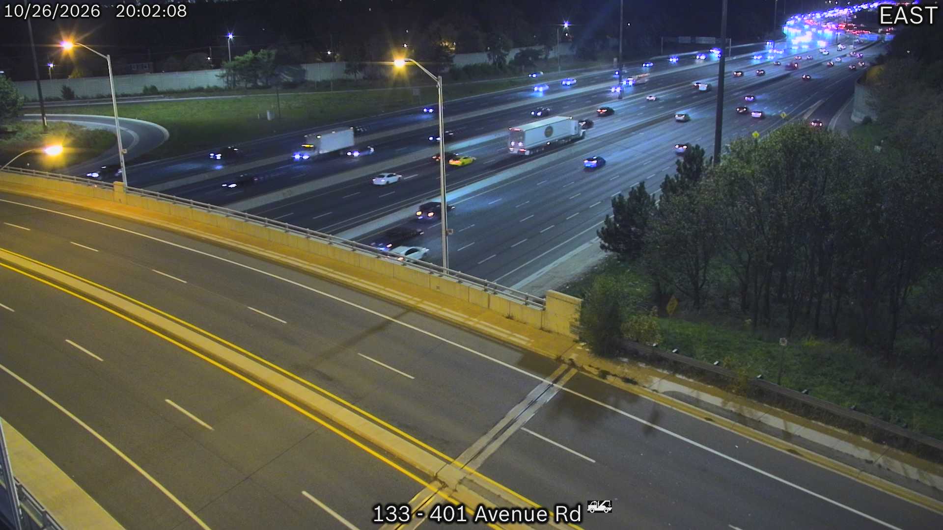 highway-401-near-avenue-road-1793045017.jpg