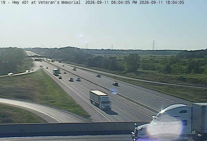 highway-401-near-veterans-memorial-pkwy-1789150082.jpg