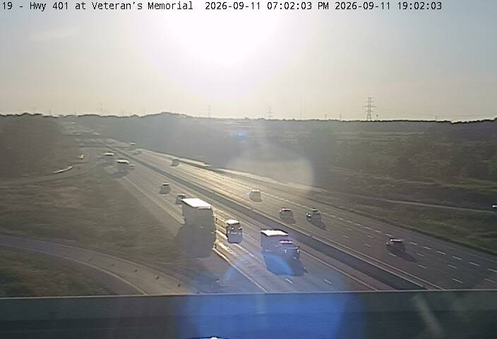 highway-401-near-veterans-memorial-pkwy-1789153444.jpg