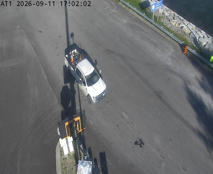 highway-33-at-ferry-dock-adolphustown-side-1789146290.jpg