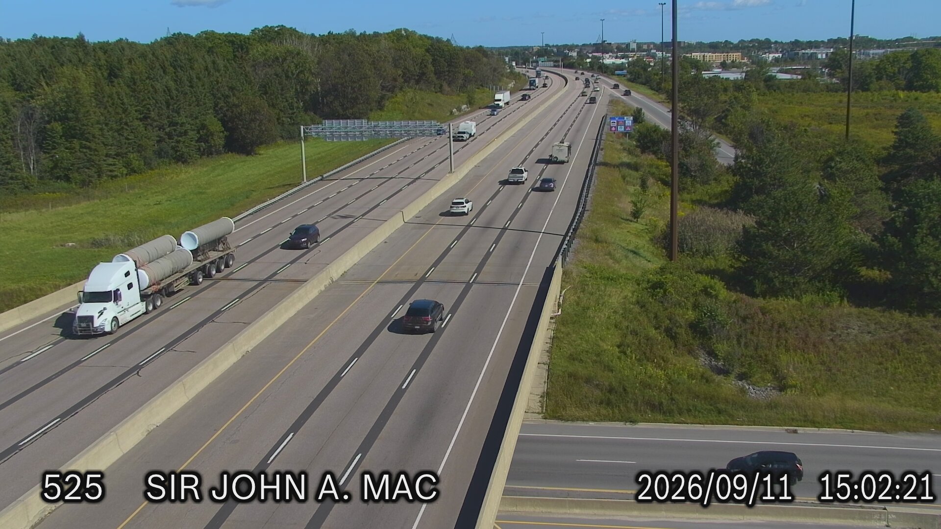 highway-401-and-sir-john-macdonald-boulevard-1789139055.jpg