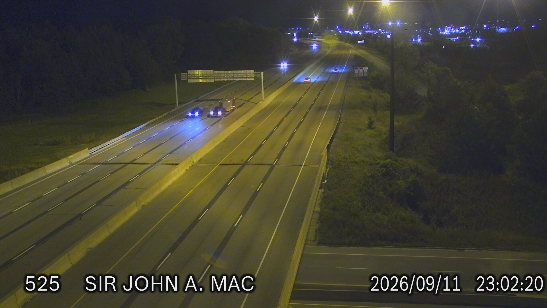 highway-401-and-sir-john-macdonald-boulevard-1789167805.jpg
