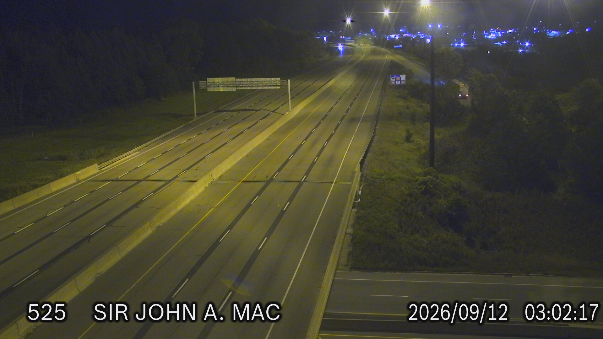 highway-401-and-sir-john-macdonald-boulevard-1789182234.jpg