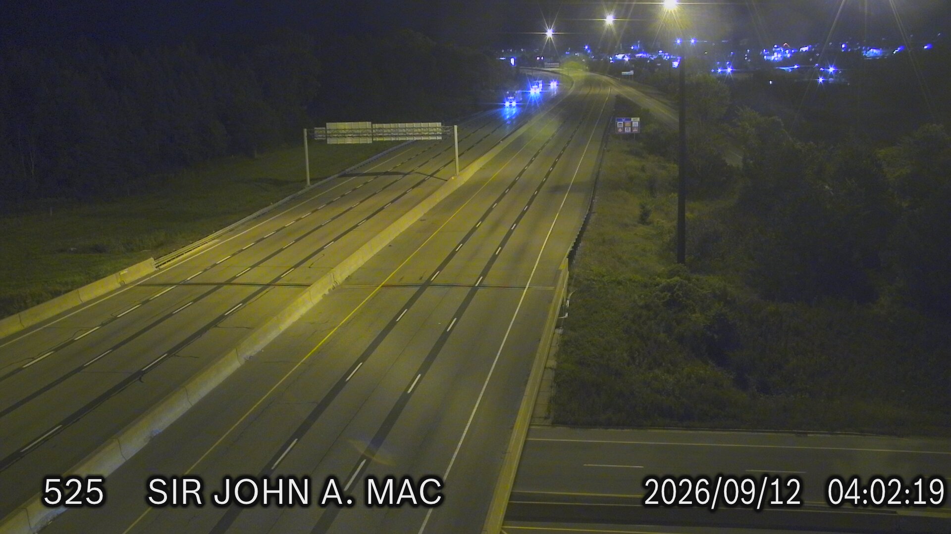 highway-401-and-sir-john-macdonald-boulevard-1789185803.jpg