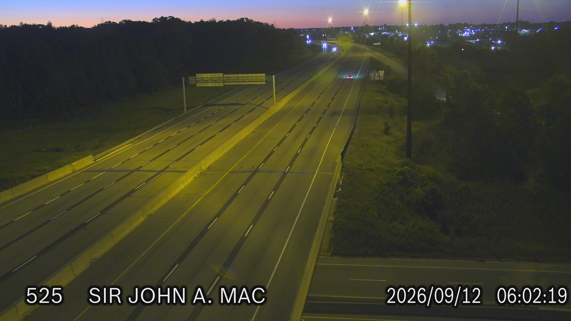 highway-401-and-sir-john-macdonald-boulevard-1789193025.jpg
