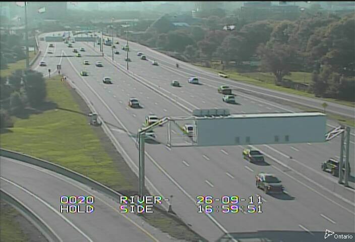 highway-417-near-vanier-parkway-1789146289.jpg