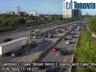 gardiner-expressway-near-palace-pier-court-1789150059.jpg