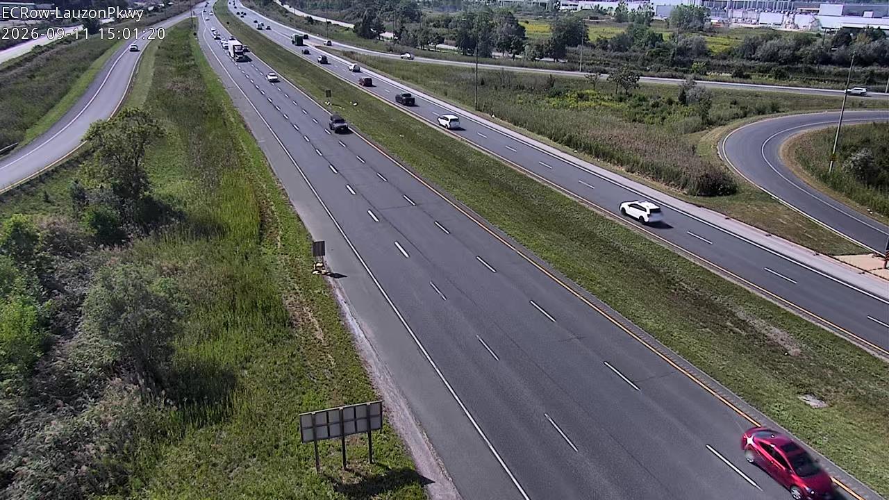 city-of-windsor-e-c-row-expressway-and-lauzon-parkway-1789139000.jpg