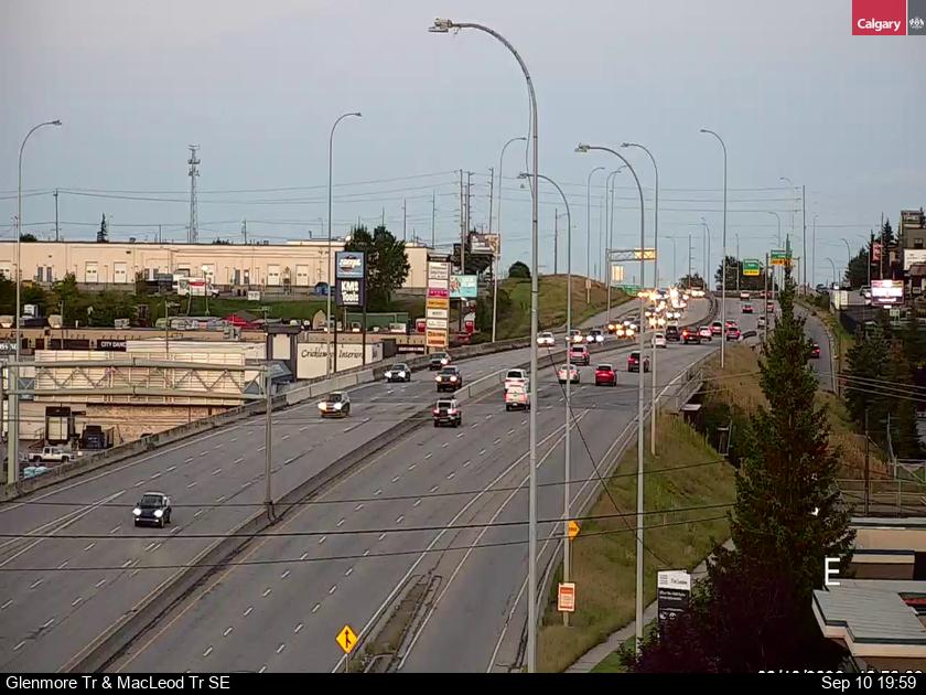 glenmore-trail-macleod-trail-s-1789077644.jpg