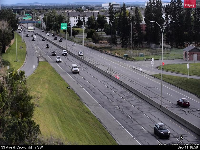 33-avenue-crowchild-trail-sw-1789160434.jpg
